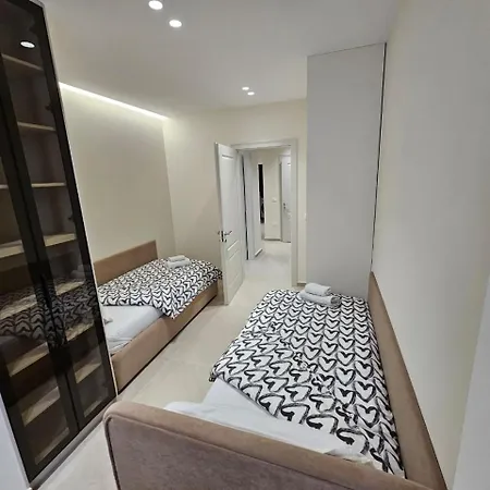 My -tirana Centre Apartamento